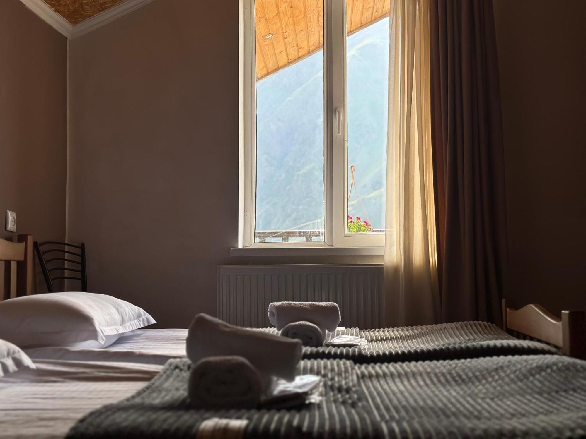 Hotel Dari Kazbegi Kültér fotó