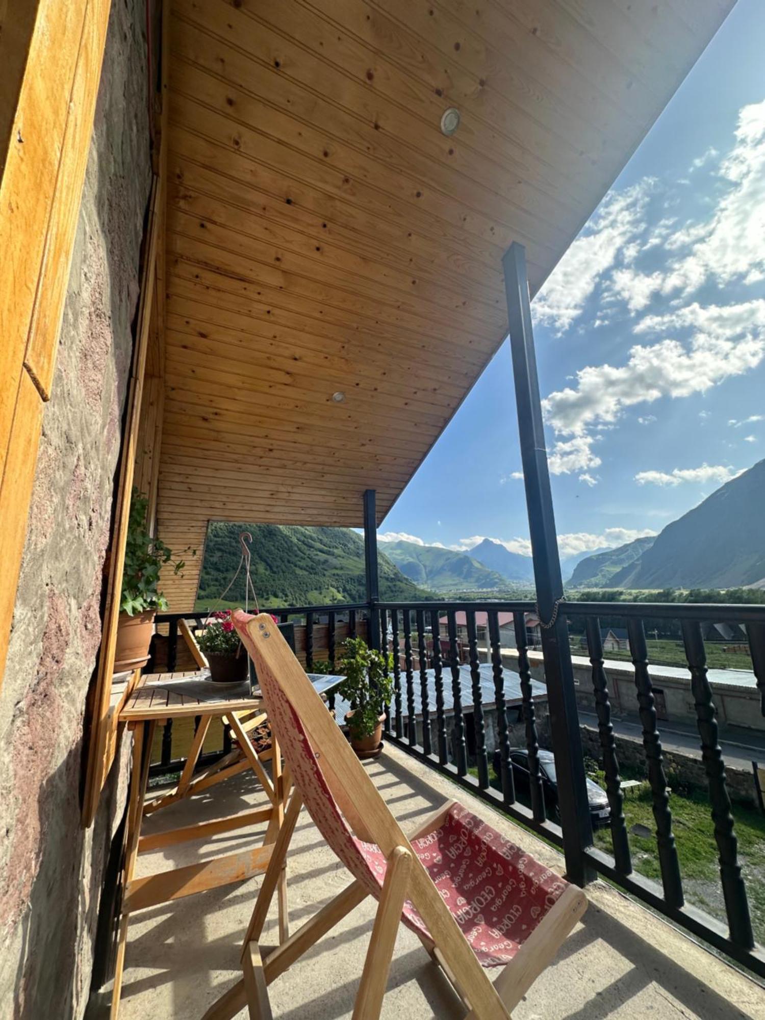 Hotel Dari Kazbegi Kültér fotó